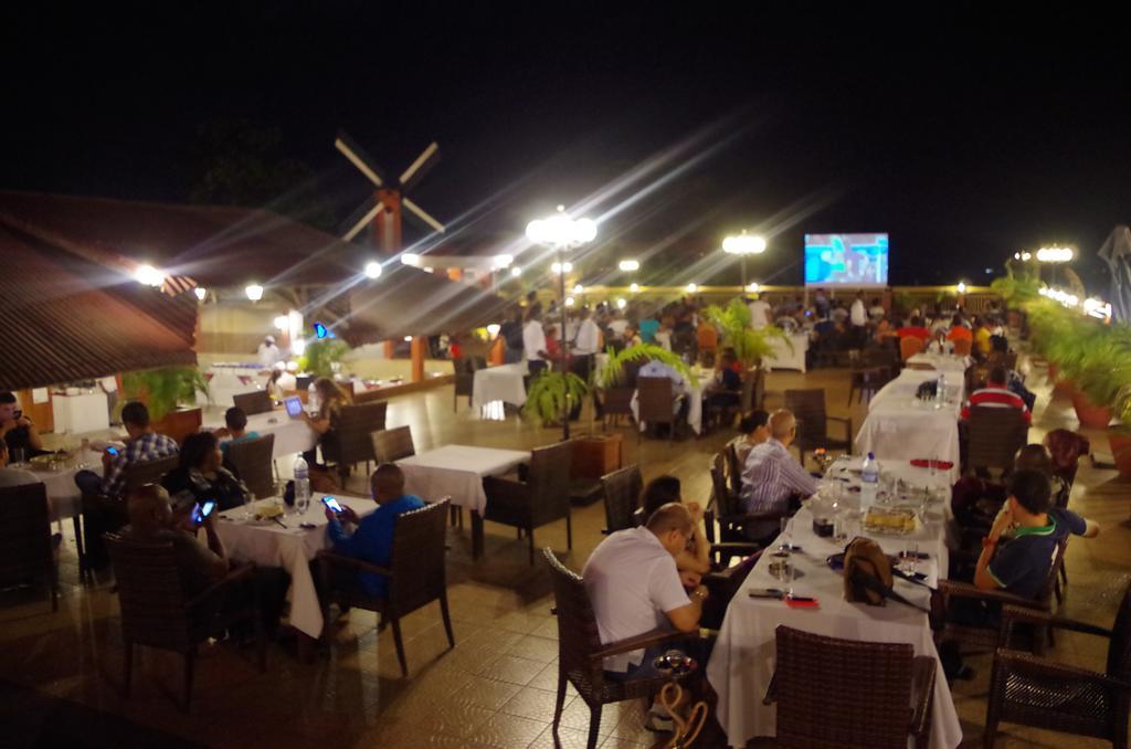 Hotel Du Lac Cotonou Bagian luar foto