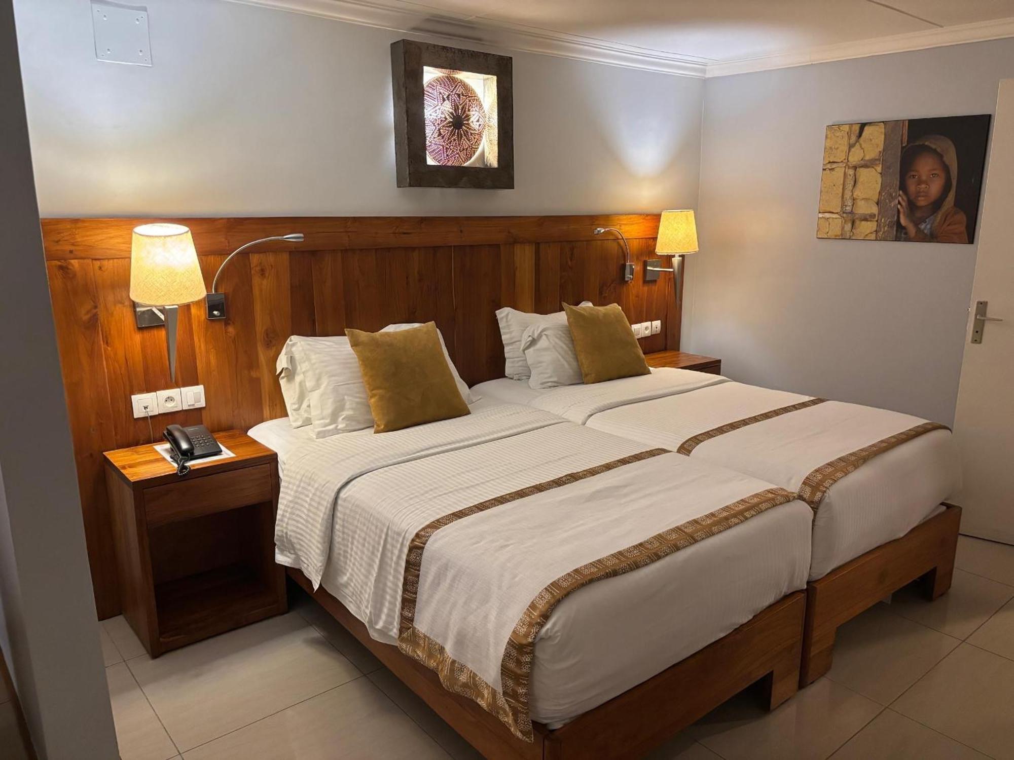 Hotel Du Lac Cotonou Bagian luar foto
