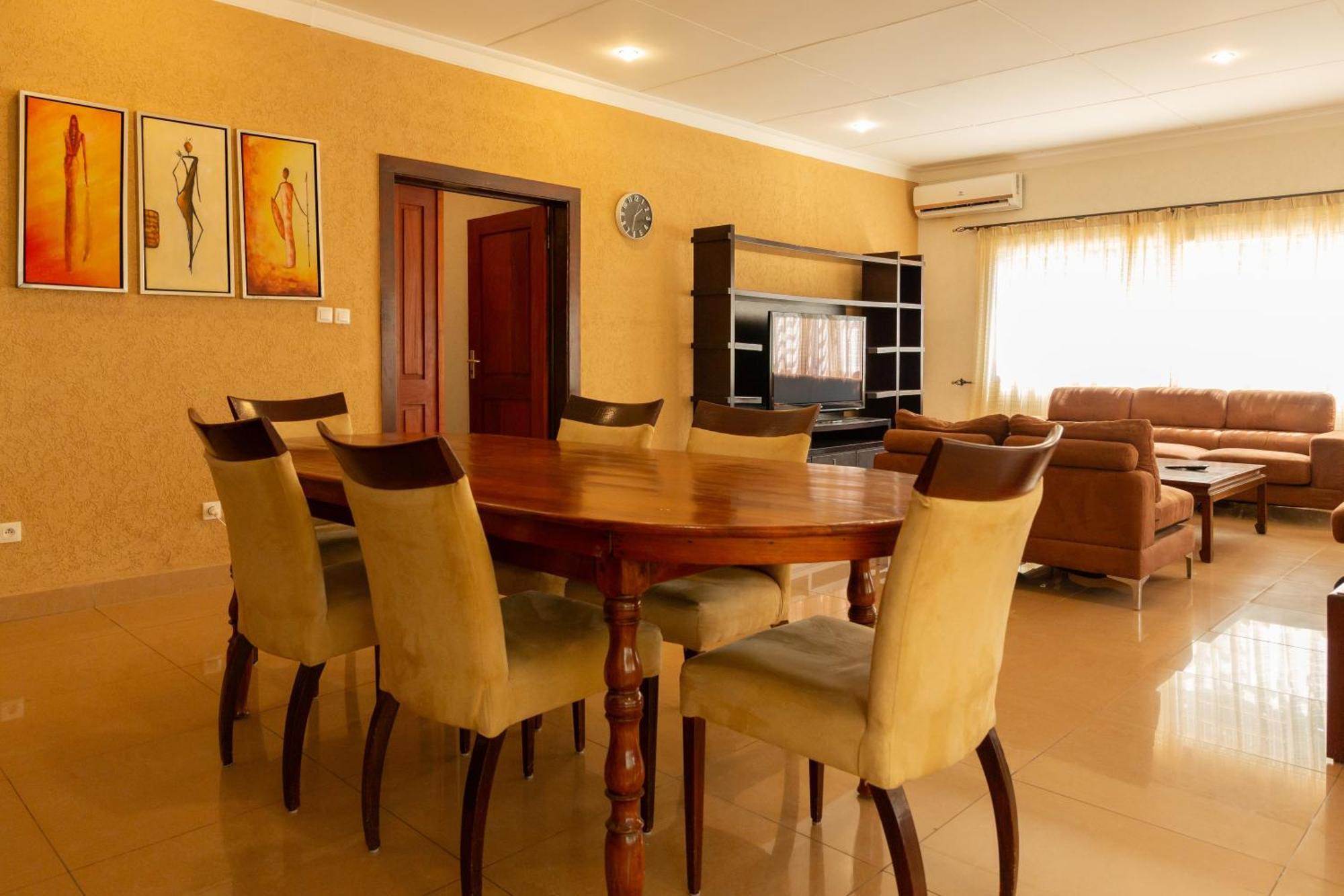 Hotel Du Lac Cotonou Bagian luar foto