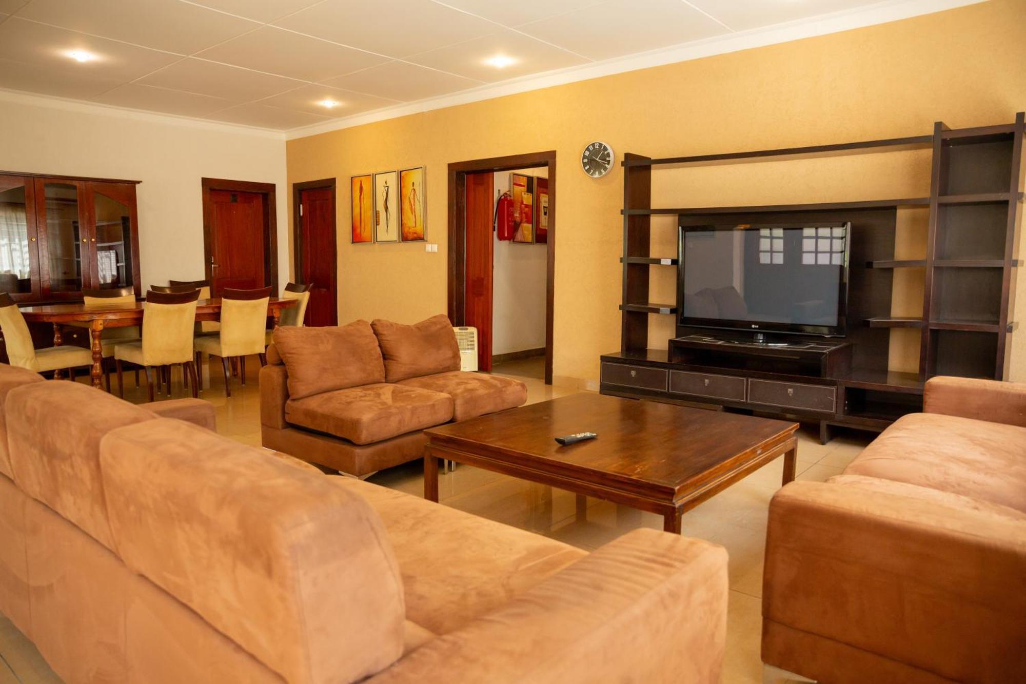 Hotel Du Lac Cotonou Bagian luar foto