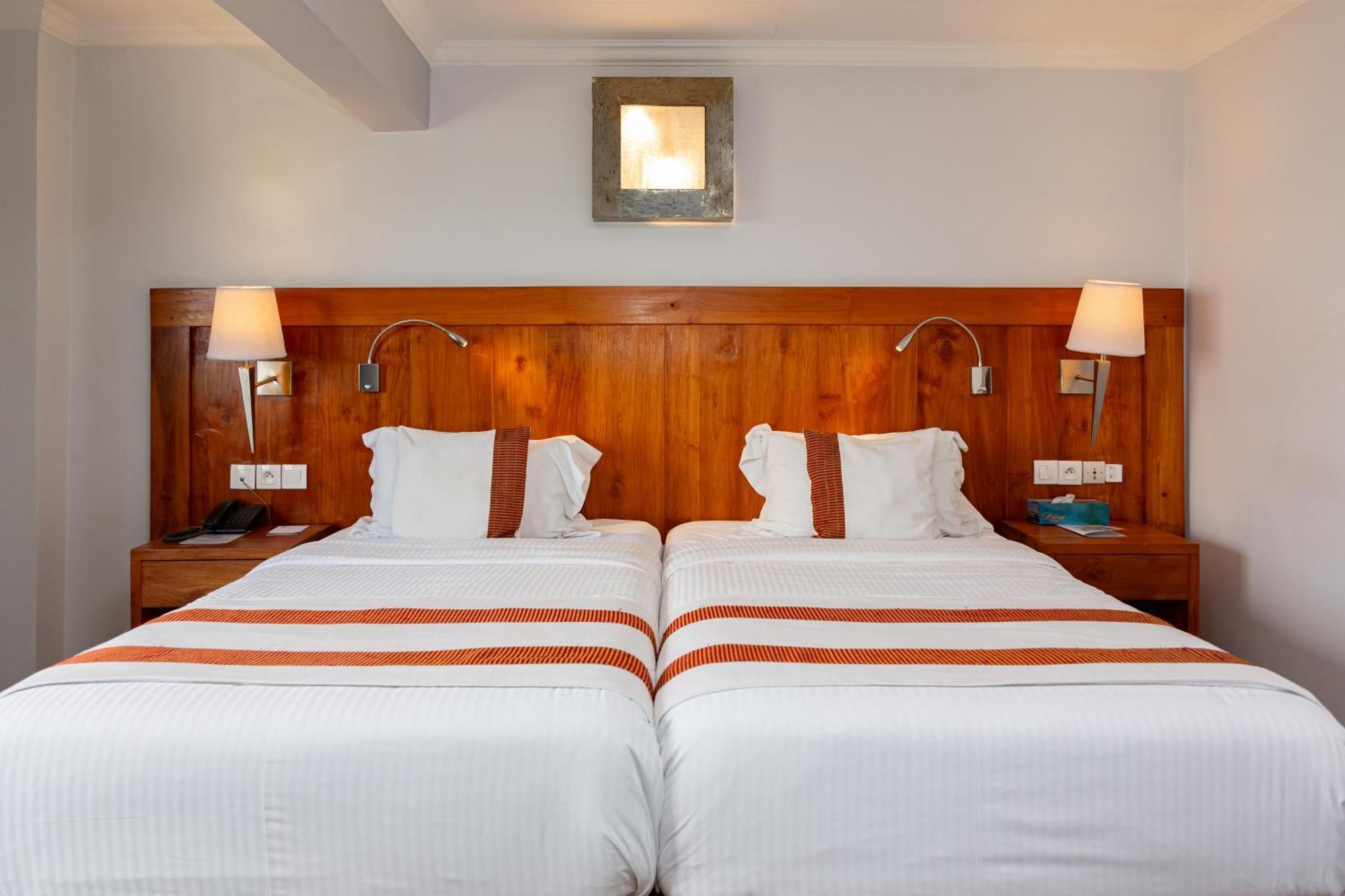 Hotel Du Lac Cotonou Bagian luar foto