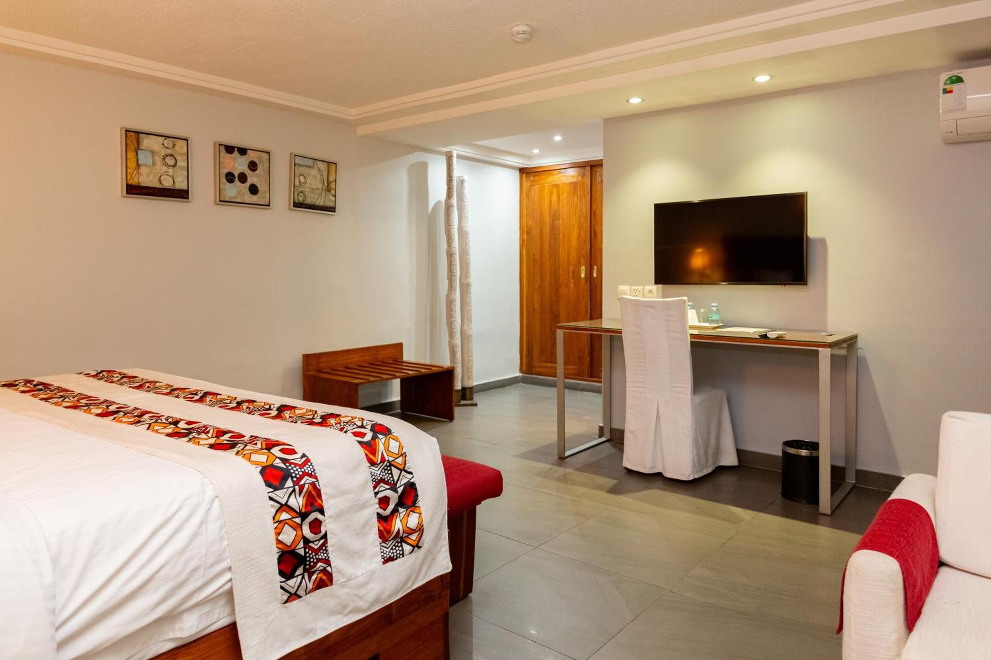 Hotel Du Lac Cotonou Bagian luar foto