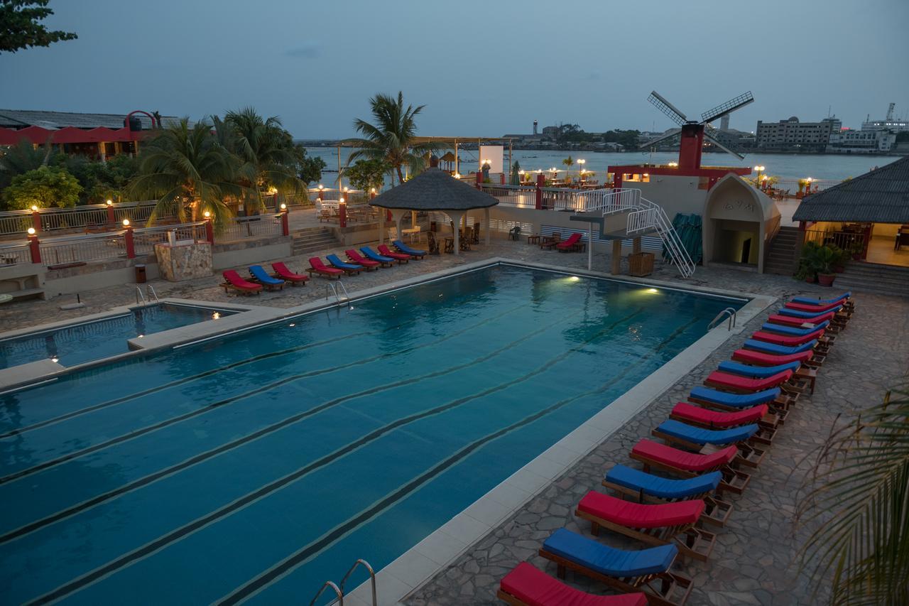 Hotel Du Lac Cotonou Bagian luar foto